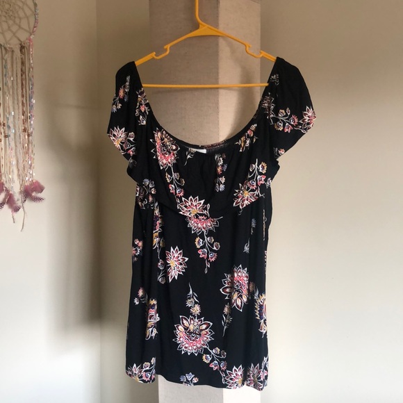 Old Navy Tops - Floral Old Navy Top